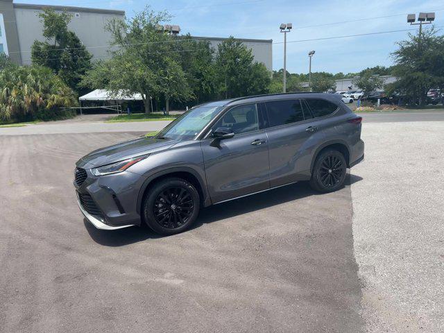 used 2024 Toyota Highlander car, priced at $44,490