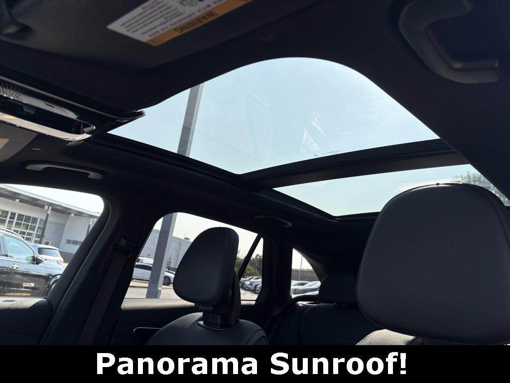 used 2025 Mercedes-Benz GLC 300 car, priced at $53,995