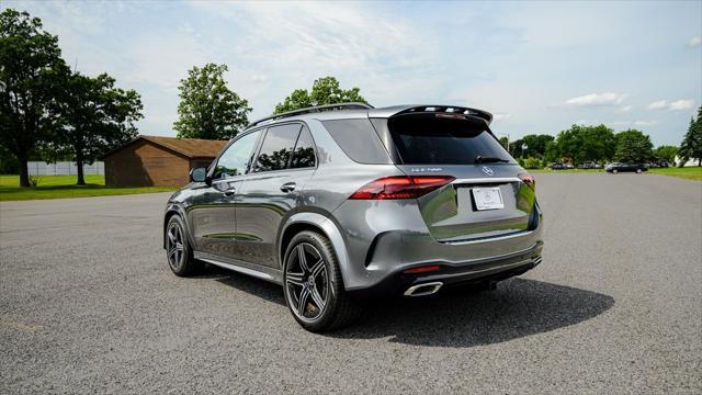 new 2025 Mercedes-Benz GLE 580 car, priced at $103,040