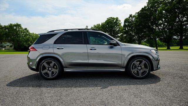 new 2025 Mercedes-Benz GLE 580 car, priced at $103,040