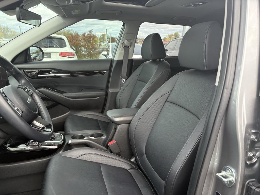 used 2024 Kia Seltos car, priced at $24,995