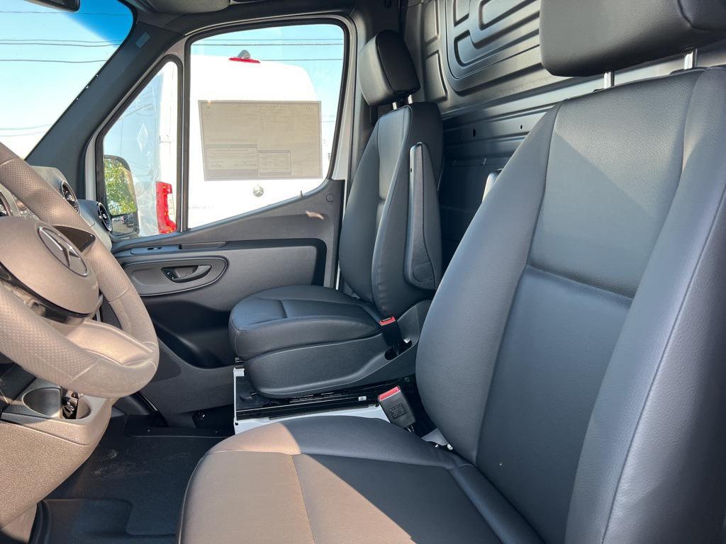 new 2025 Mercedes-Benz Sprinter 2500 car, priced at $67,863