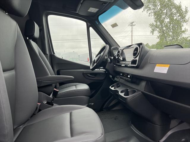 new 2025 Mercedes-Benz Sprinter 2500 car, priced at $69,211