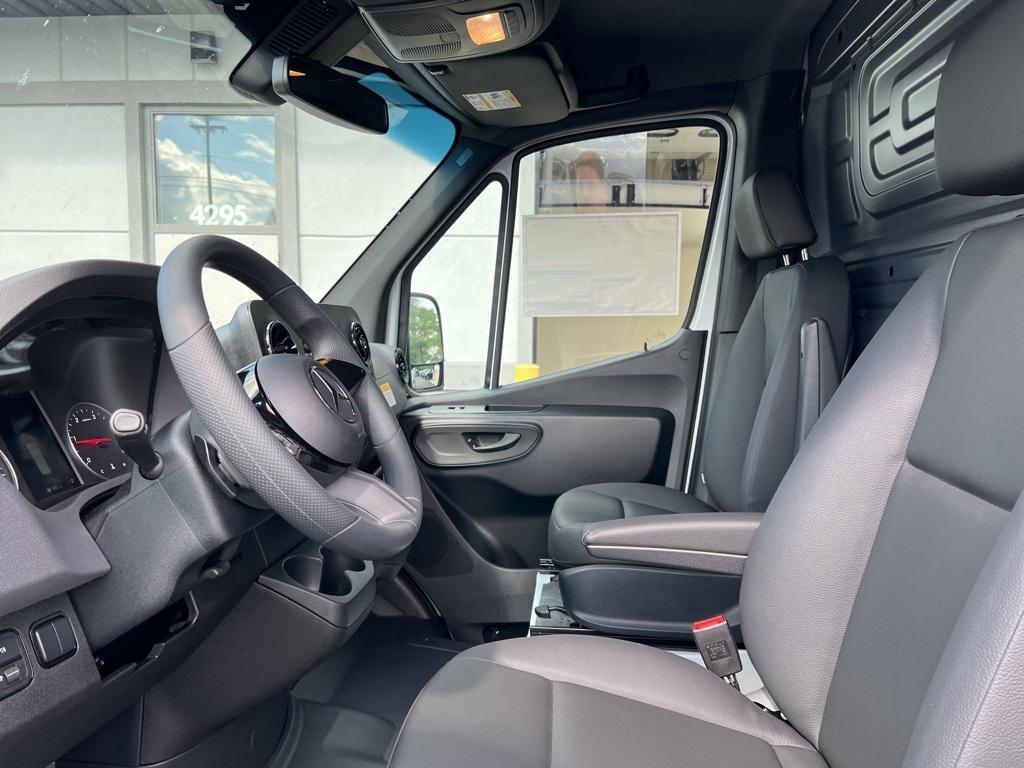 new 2025 Mercedes-Benz Sprinter 2500 car, priced at $55,944