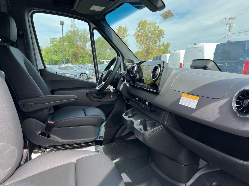 new 2025 Mercedes-Benz Sprinter 2500 car, priced at $65,974