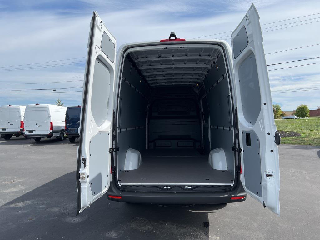 new 2025 Mercedes-Benz Sprinter 2500 car, priced at $65,974