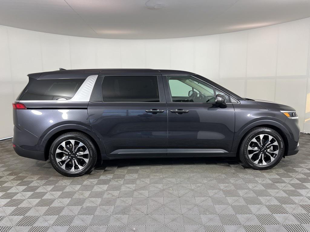 used 2023 Kia Carnival car, priced at $31,995