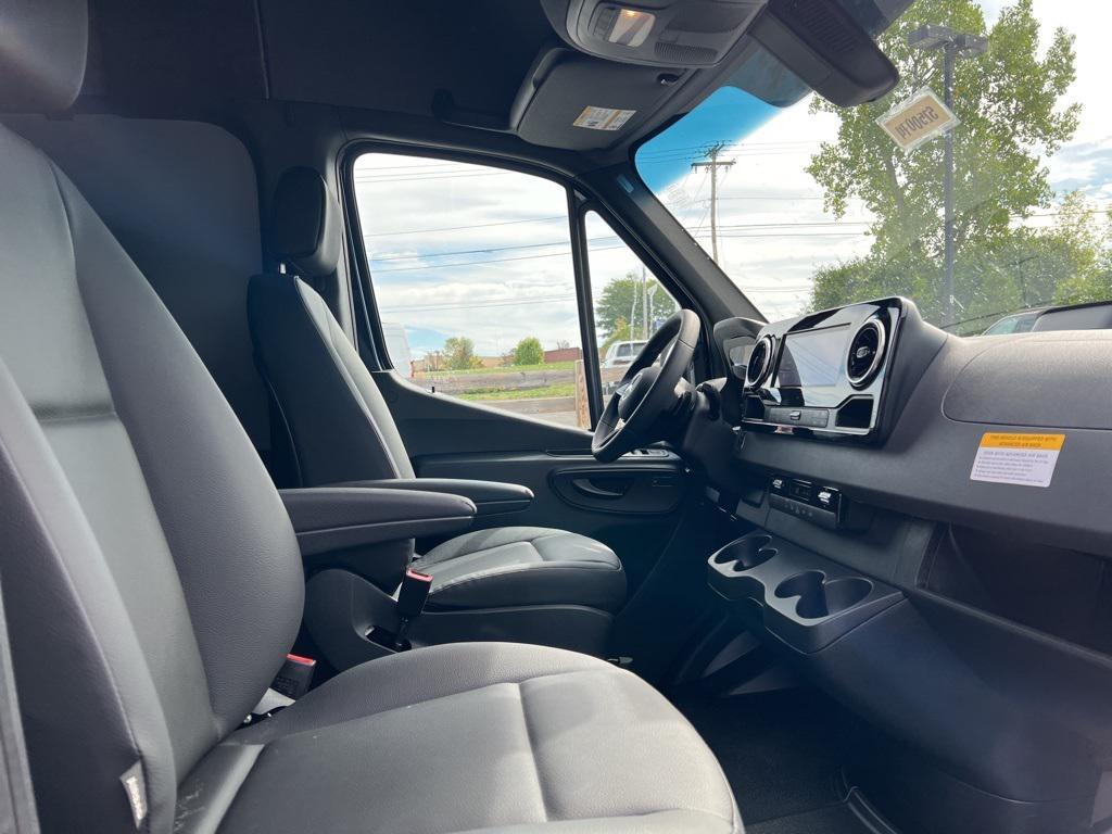 new 2025 Mercedes-Benz Sprinter 2500 car, priced at $74,577