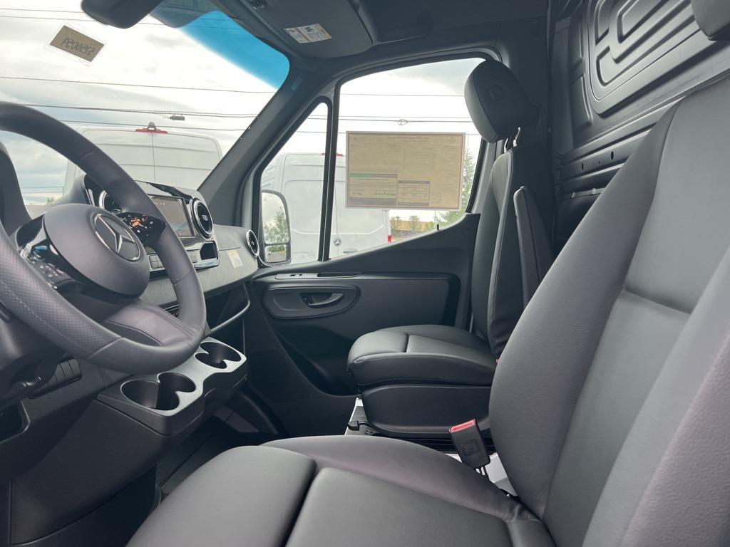 new 2025 Mercedes-Benz Sprinter 2500 car, priced at $68,778