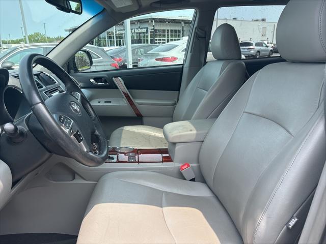 used 2013 Toyota Highlander car, priced at $18,849