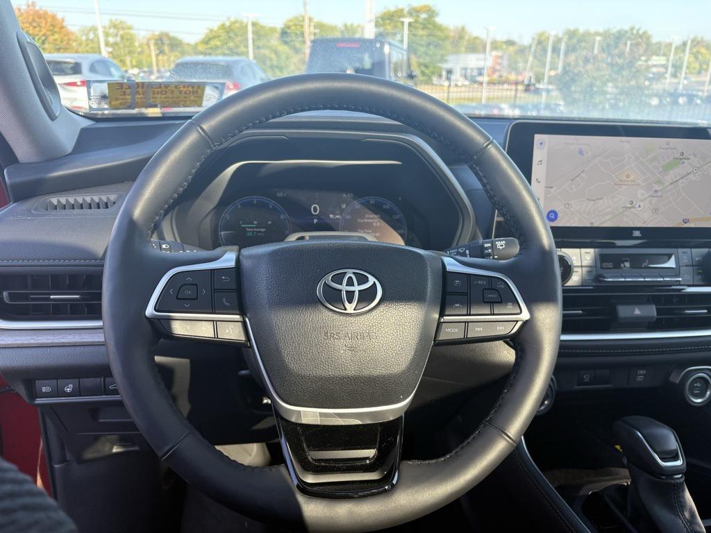 used 2025 Toyota Grand Highlander car, priced at $54,995