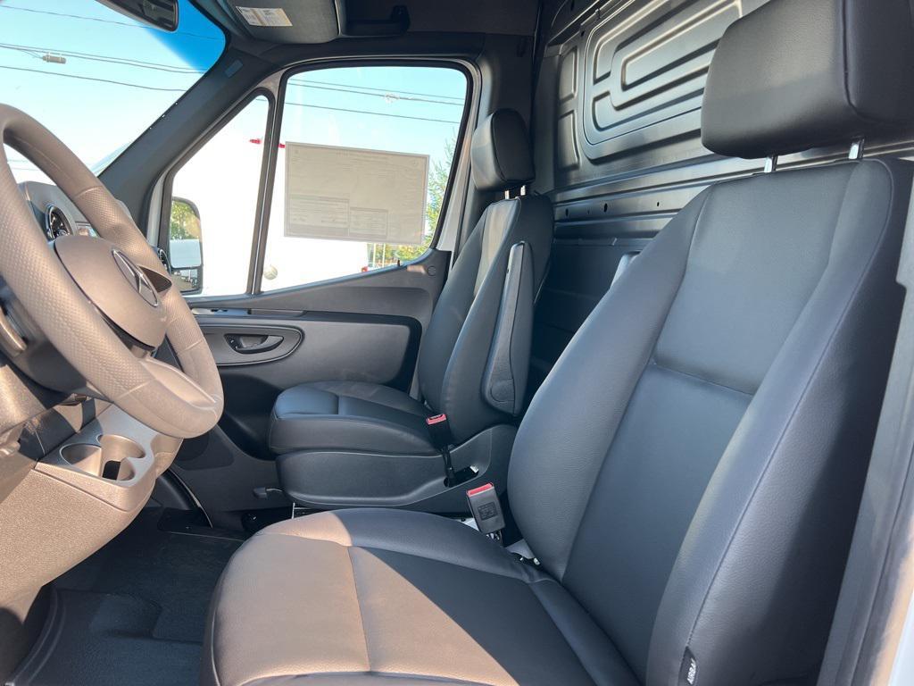 new 2025 Mercedes-Benz Sprinter 2500 car, priced at $65,832
