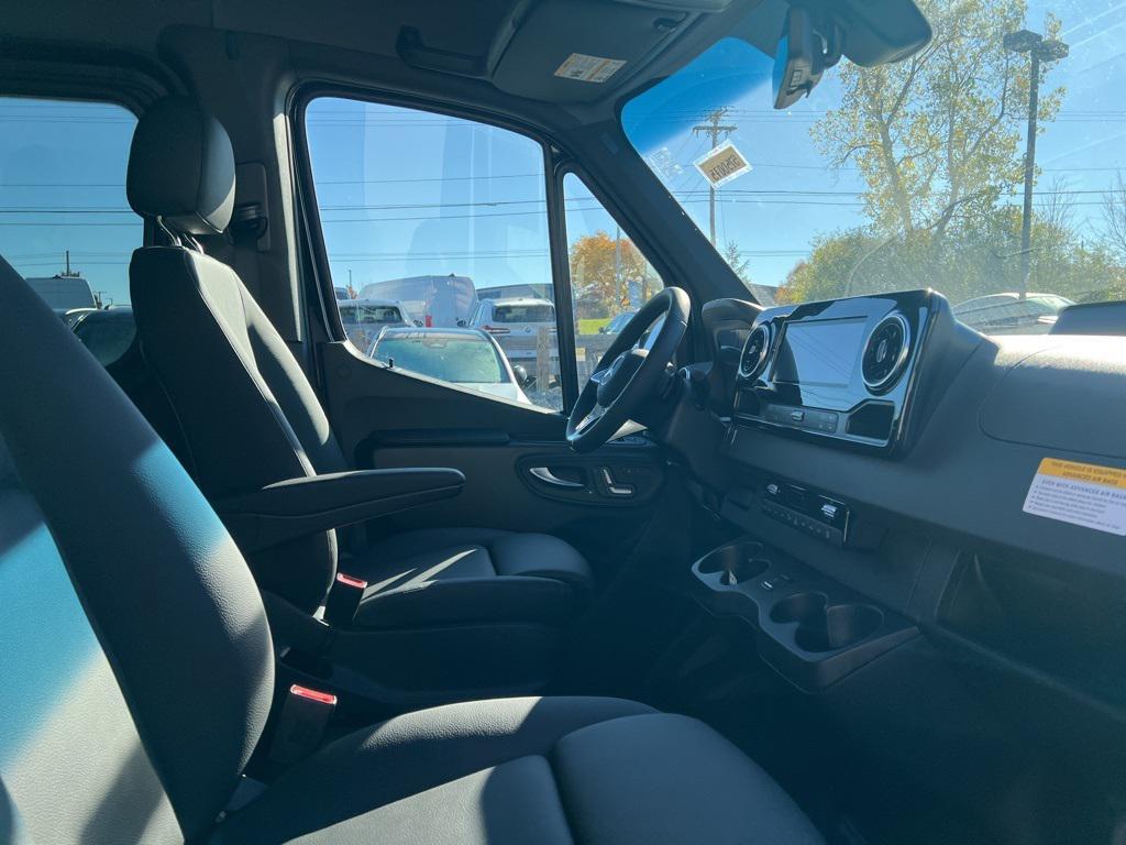 new 2025 Mercedes-Benz Sprinter 2500 car, priced at $89,047