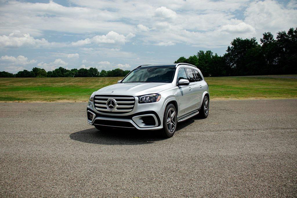 new 2025 Mercedes-Benz GLS 450 car, priced at $100,055