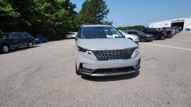 used 2024 Kia Carnival car, priced at $42,500
