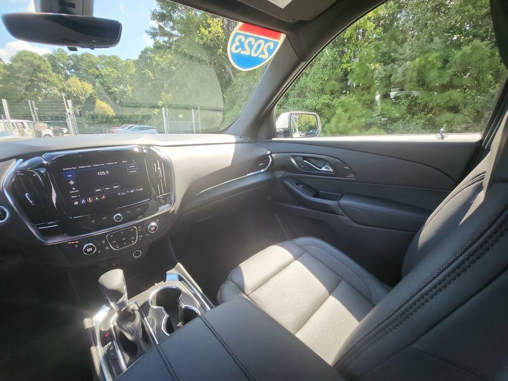 used 2023 Chevrolet Traverse car, priced at $38,200