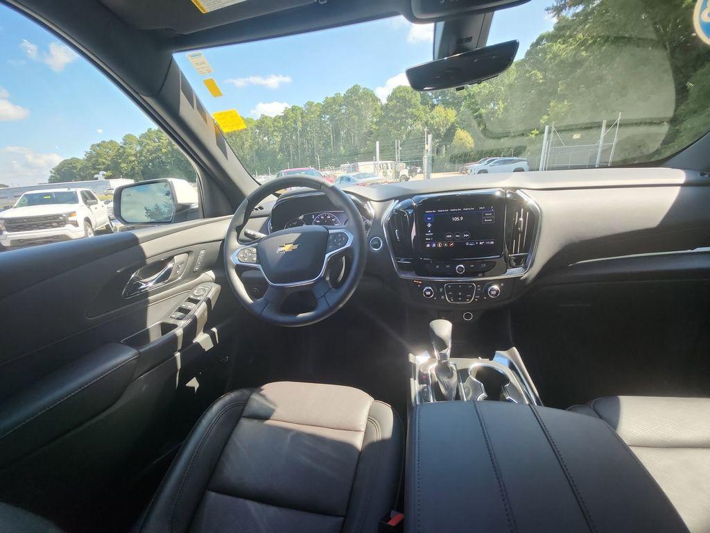 used 2023 Chevrolet Traverse car, priced at $38,200