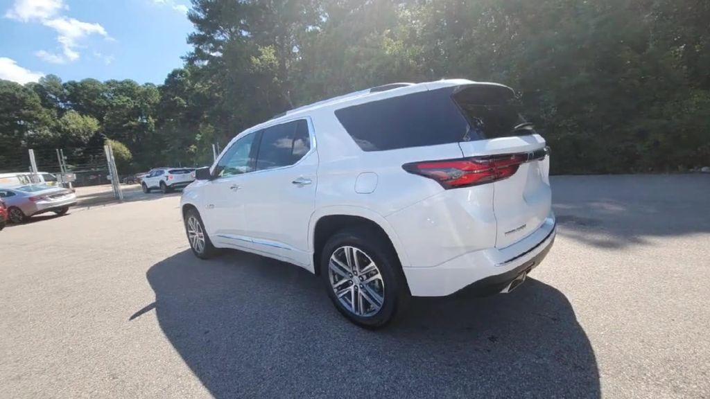used 2023 Chevrolet Traverse car, priced at $38,200