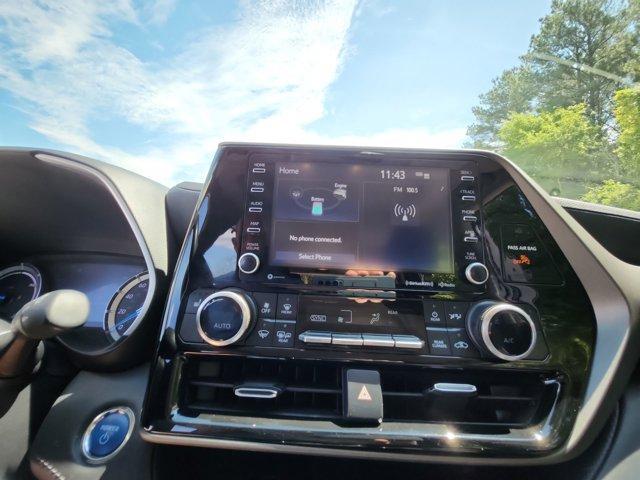 used 2022 Toyota Highlander Hybrid car, priced at $34,300