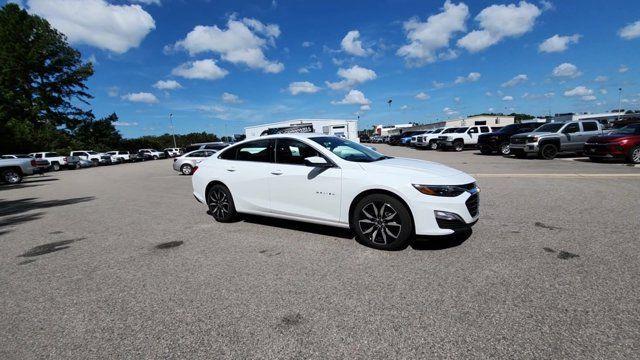 new 2025 Chevrolet Malibu car, priced at $27,403