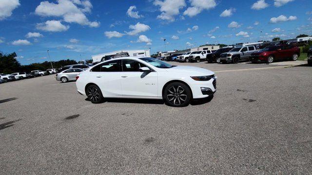 new 2025 Chevrolet Malibu car, priced at $27,403