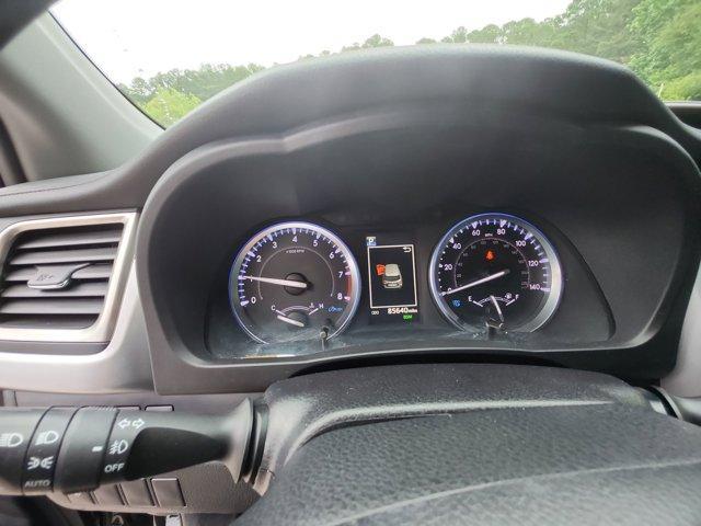 used 2019 Toyota Highlander car, priced at $26,750