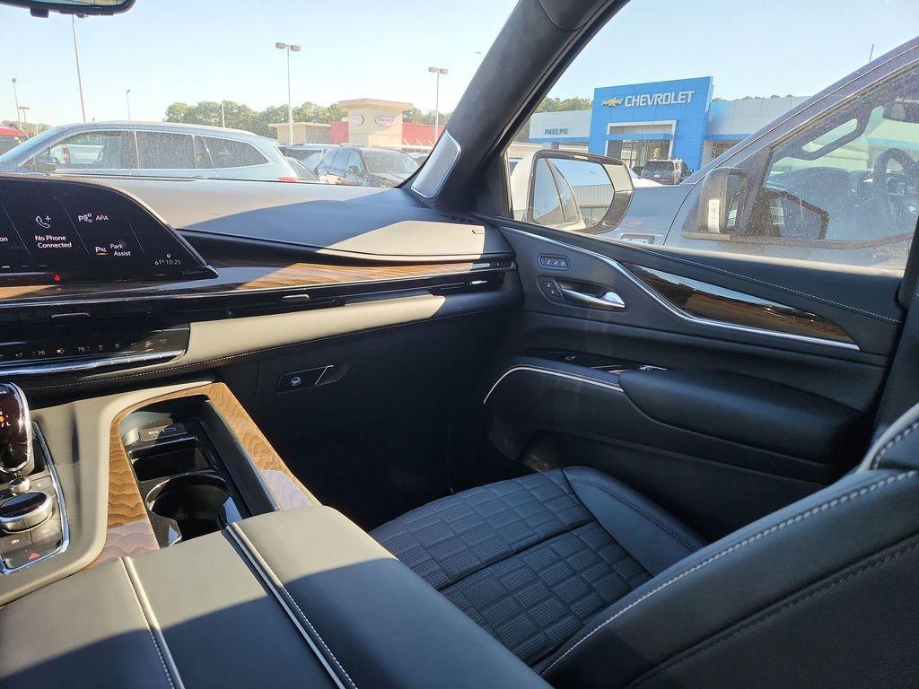used 2024 Cadillac Escalade car, priced at $83,995