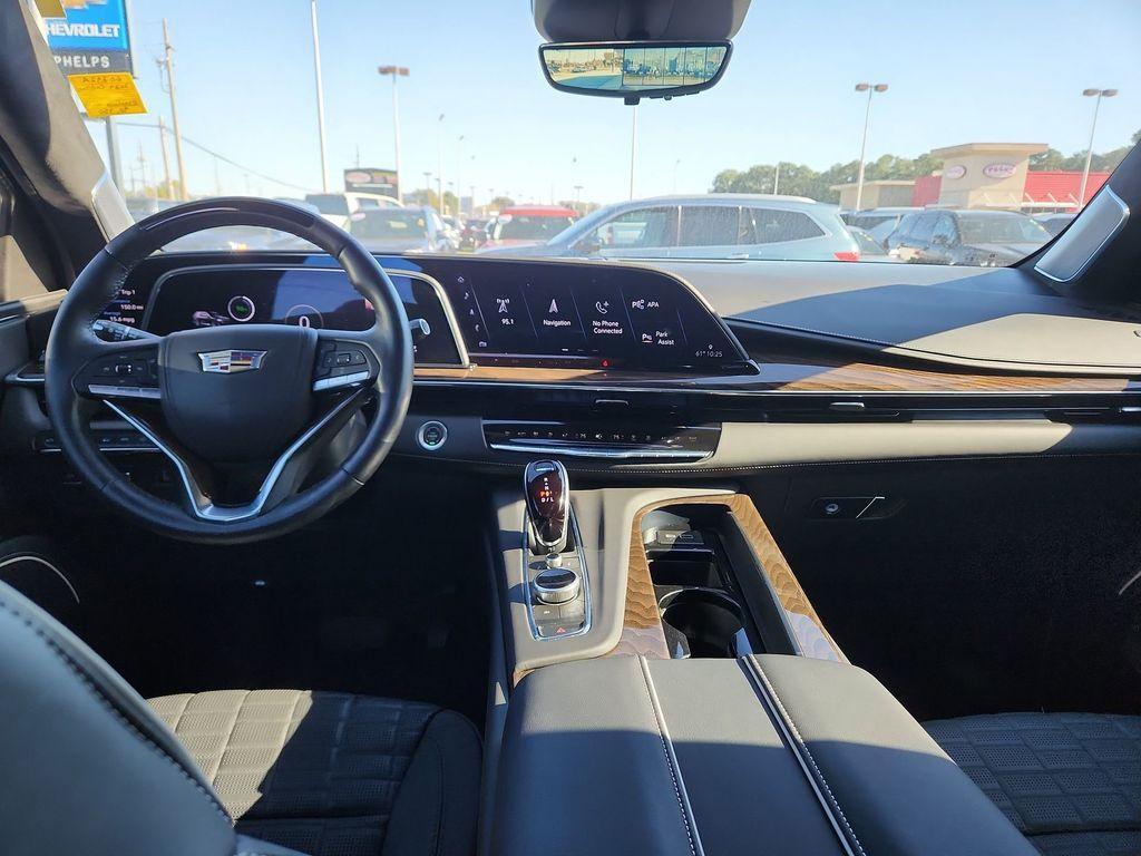 used 2024 Cadillac Escalade car, priced at $83,995