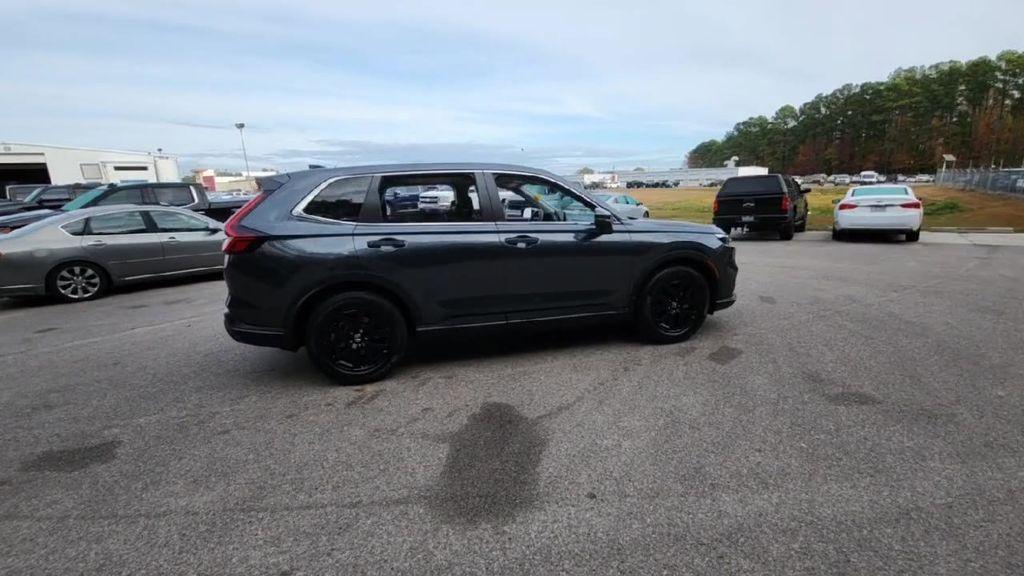 used 2025 Honda CR-V car, priced at $29,600