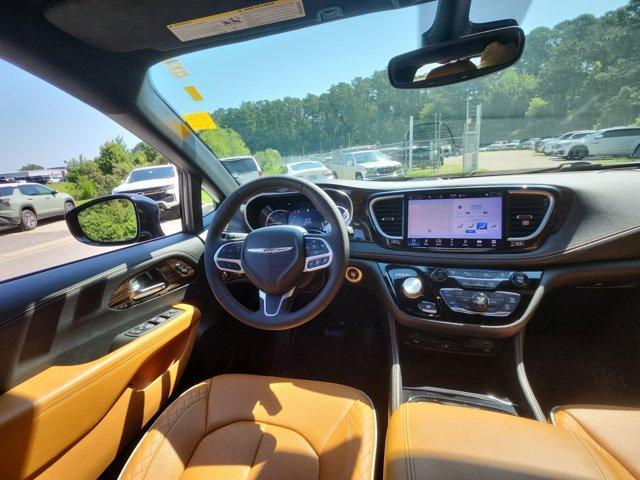 used 2023 Chrysler Pacifica Hybrid car, priced at $36,500