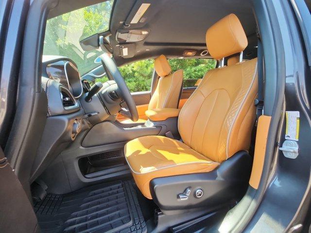 used 2023 Chrysler Pacifica Hybrid car, priced at $36,500