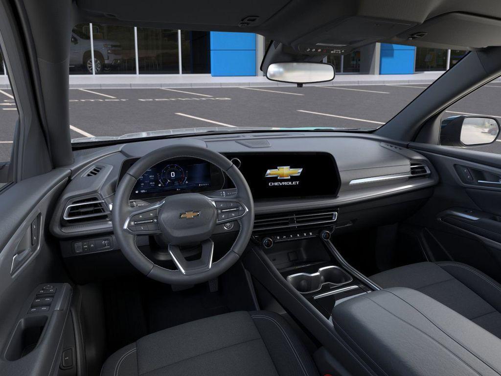 new 2025 Chevrolet Traverse car, priced at $41,387