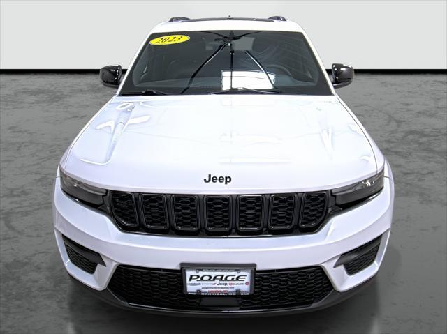 used 2023 Jeep Grand Cherokee car, priced at $35,990