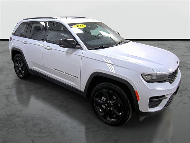 used 2023 Jeep Grand Cherokee car, priced at $35,990