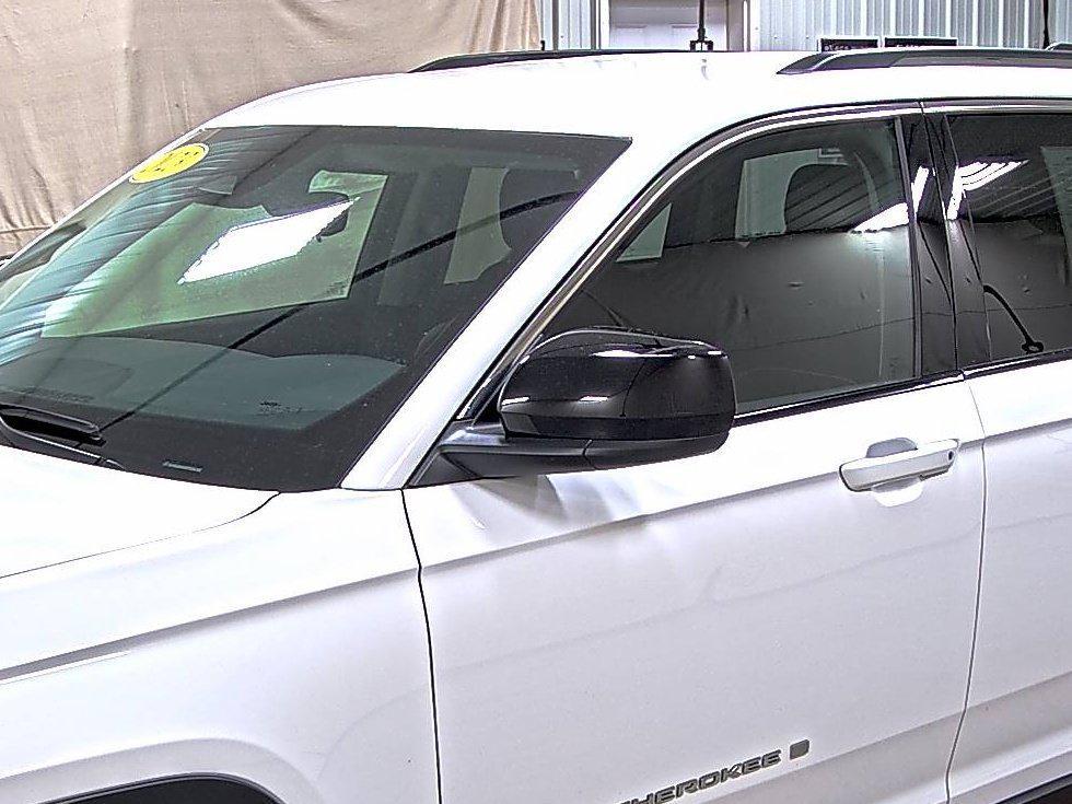 used 2023 Jeep Grand Cherokee car, priced at $31,917