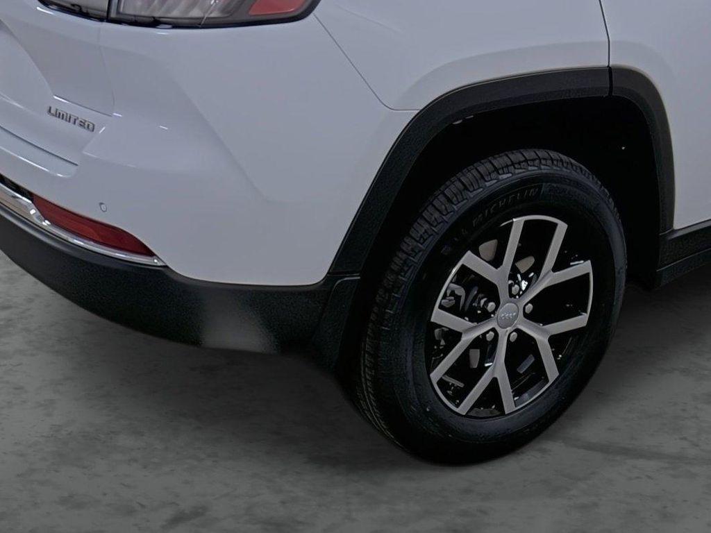 new 2025 Jeep Grand Cherokee car, priced at $41,265