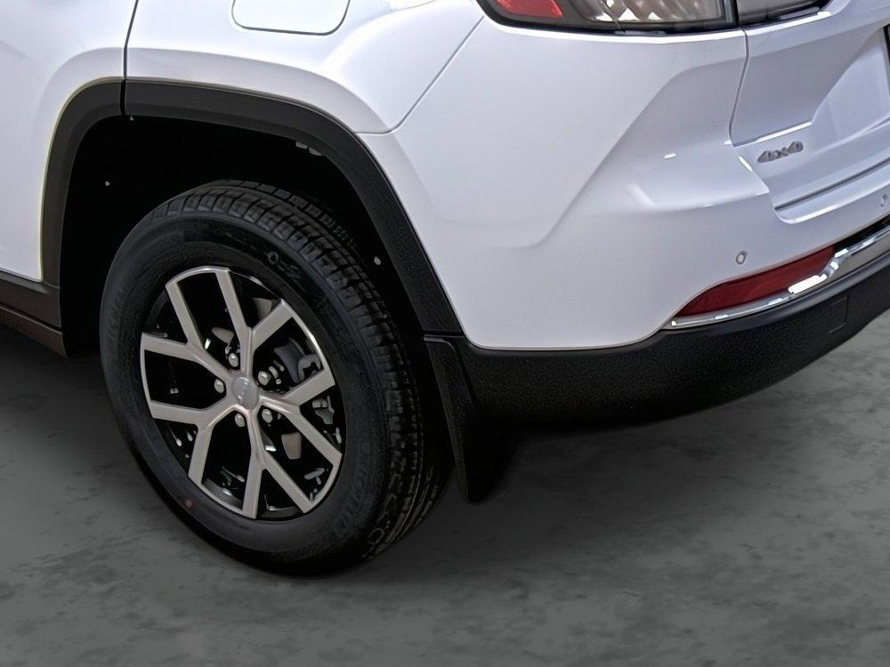 new 2025 Jeep Grand Cherokee car, priced at $41,265