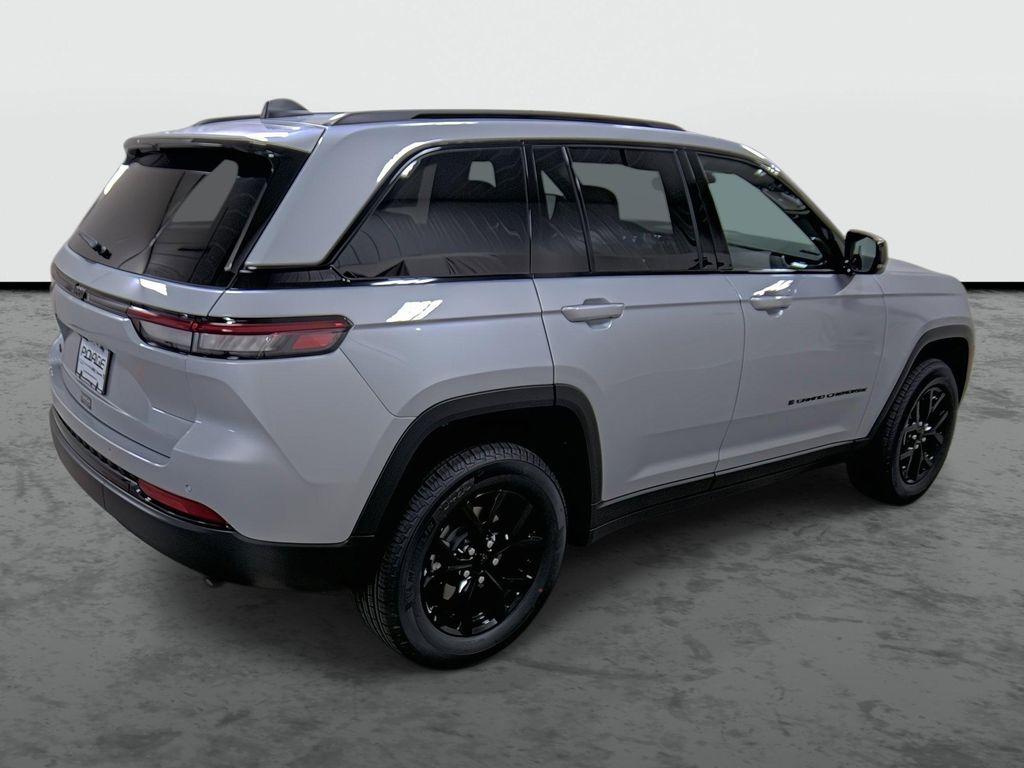 new 2025 Jeep Grand Cherokee car, priced at $40,352
