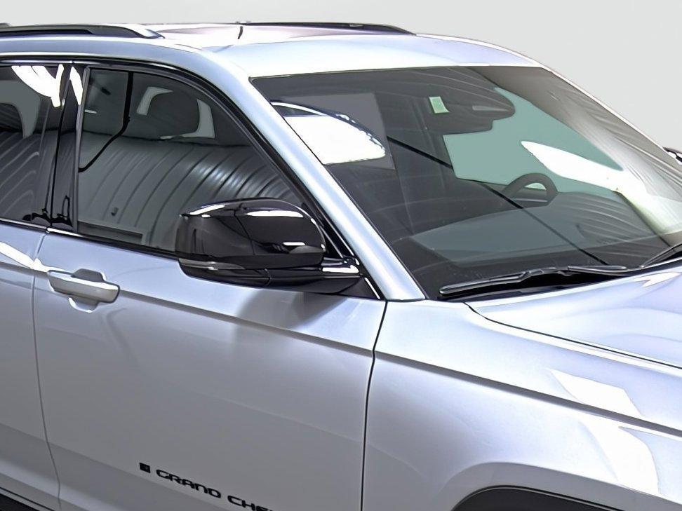 new 2025 Jeep Grand Cherokee car, priced at $40,352