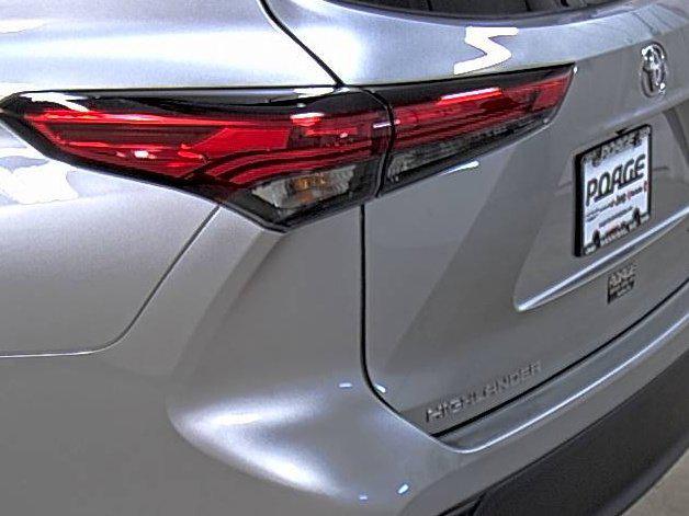 used 2023 Toyota Highlander car, priced at $32,630