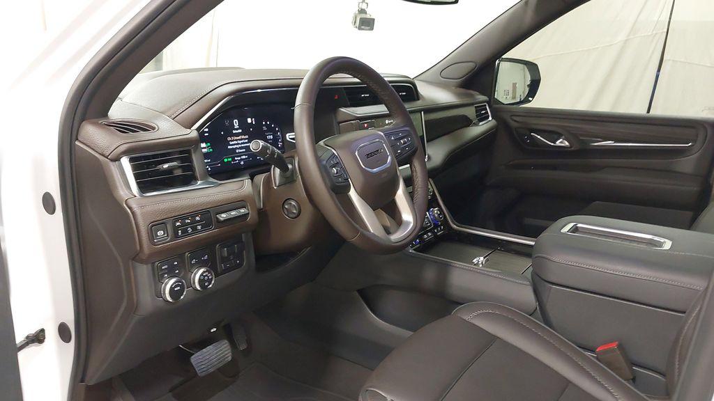 used 2024 GMC Yukon car, priced at $76,990