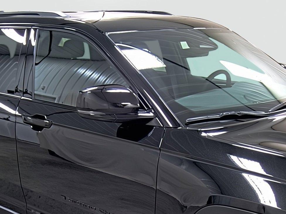 new 2025 Jeep Grand Cherokee car, priced at $37,225
