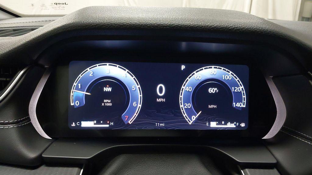 new 2025 Jeep Grand Cherokee car, priced at $37,225