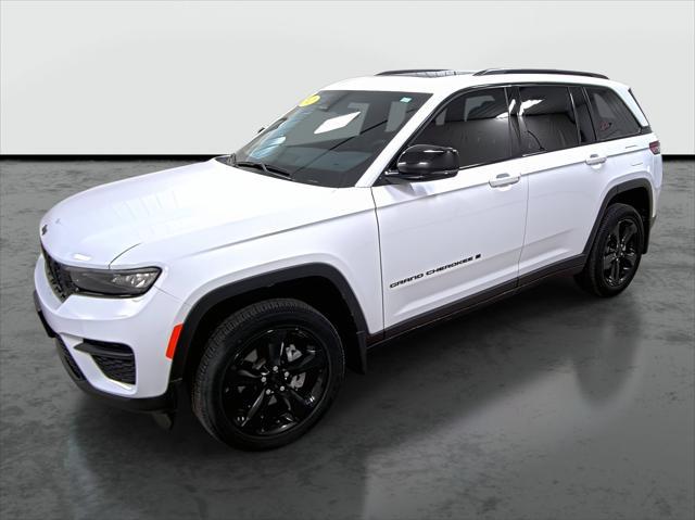 used 2022 Jeep Grand Cherokee car, priced at $39,501