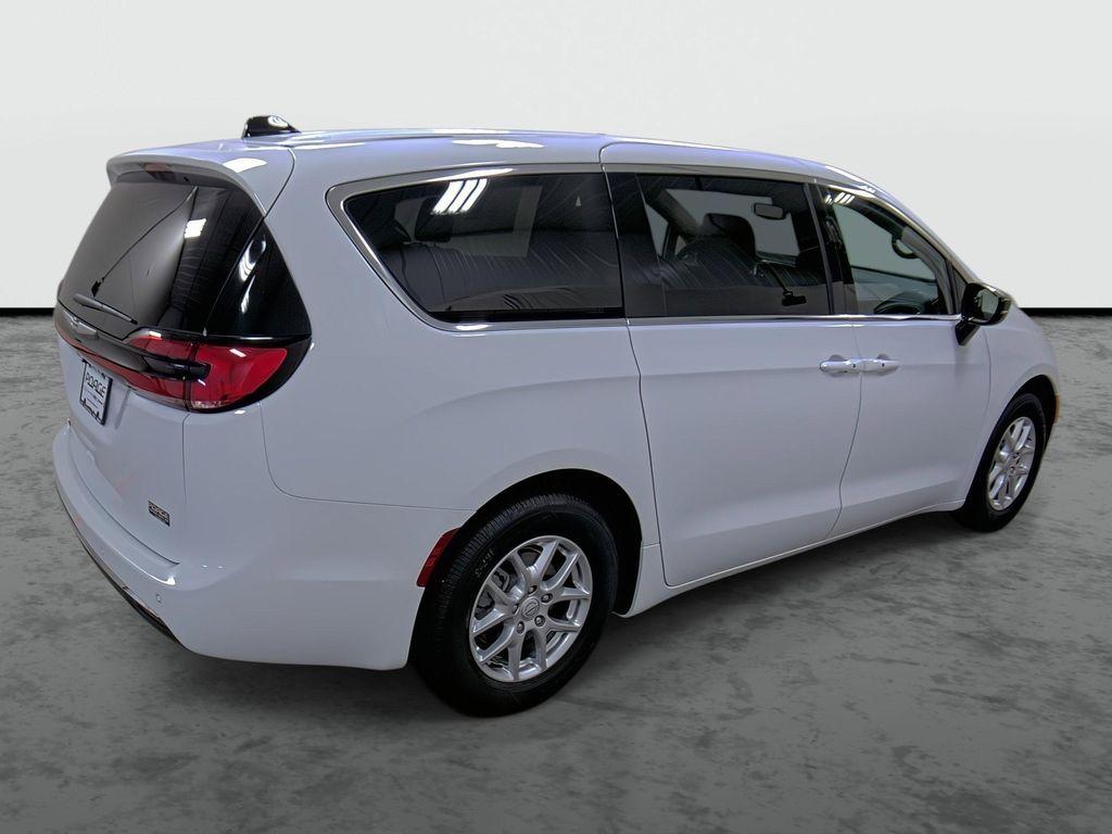 new 2026 Chrysler Pacifica car, priced at $38,836
