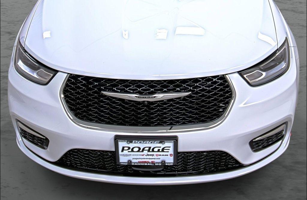 new 2026 Chrysler Pacifica car, priced at $38,836