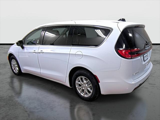 new 2024 Chrysler Pacifica car, priced at $39,950