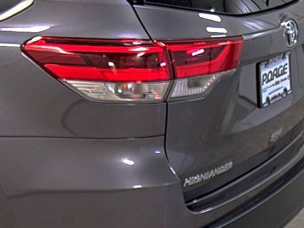 used 2019 Toyota Highlander car, priced at $32,990
