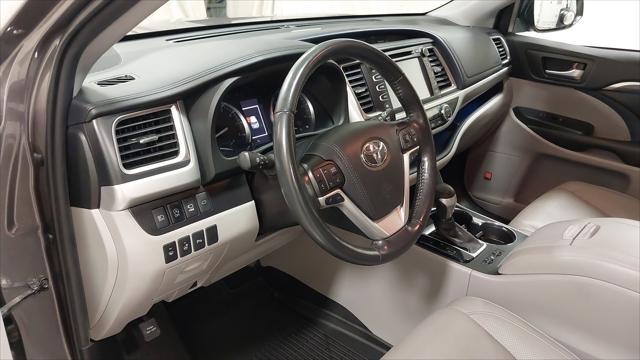 used 2019 Toyota Highlander car, priced at $32,990
