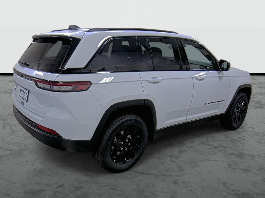 new 2025 Jeep Grand Cherokee car, priced at $41,188